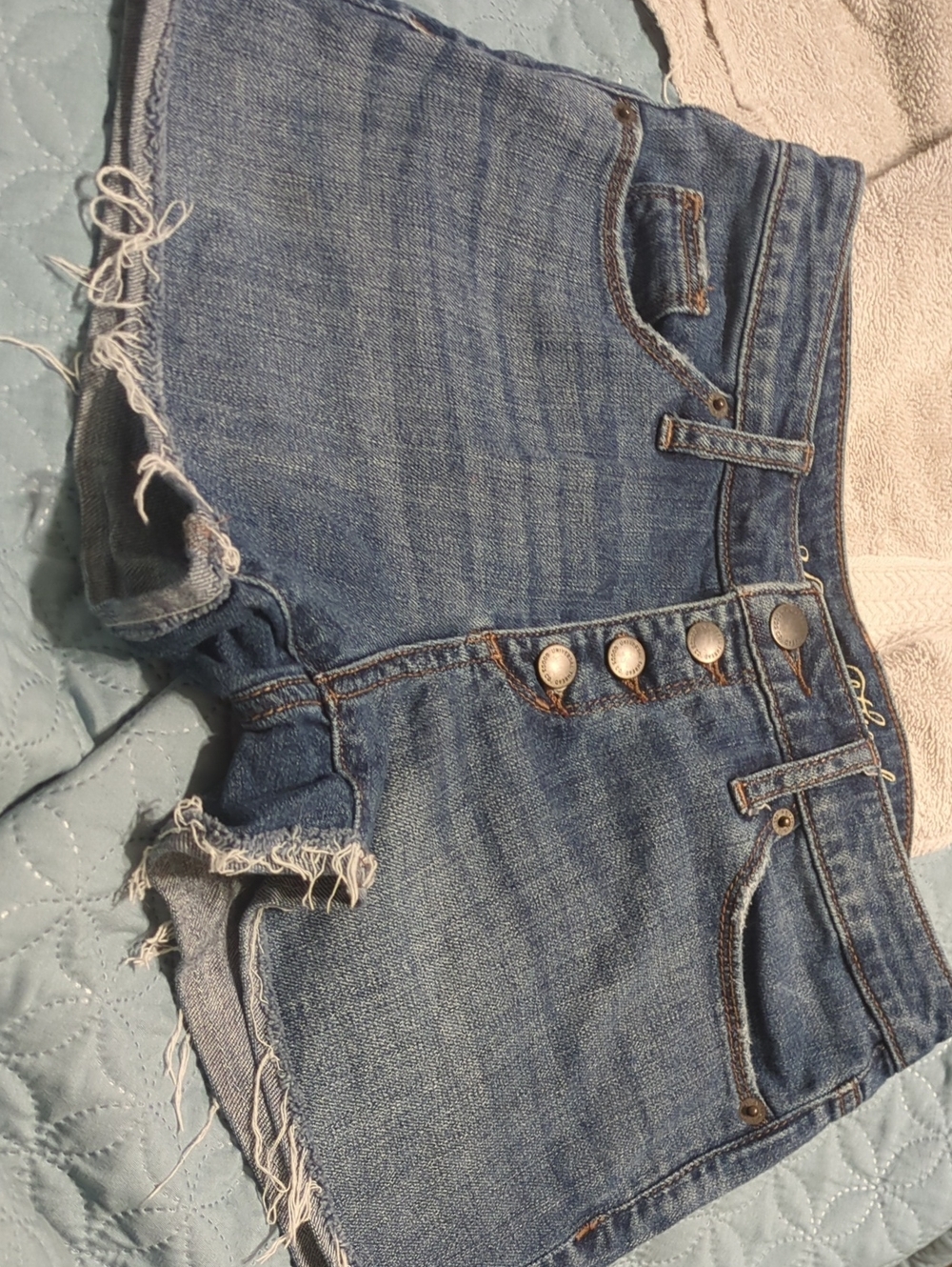 Universal Thread Distressed Button-Front Denim Shorts - Blue